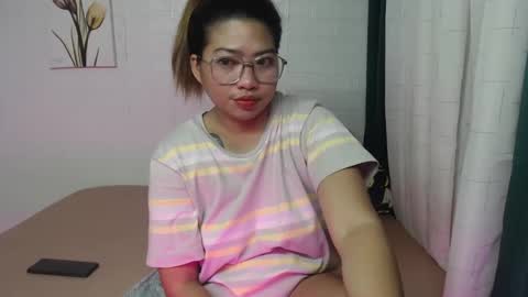 yummy chesca online show from December 27, 11:42 pm