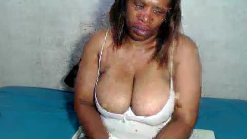yummytittsxx online show from January 15, 4:25 am