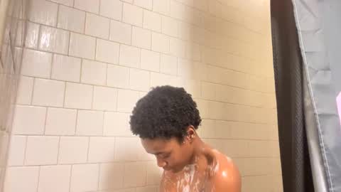 YungBlackBerry online show from November 8, 4:28 am