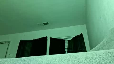 YungBlackBerry online show from January 6, 8:07 am