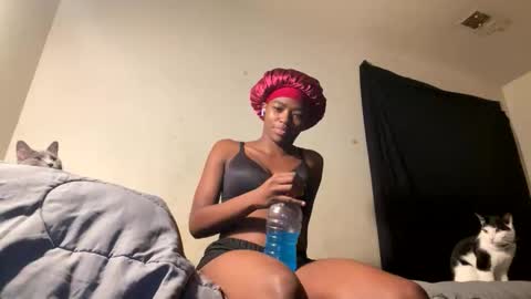 YungBlackBerry online show from November 9, 9:05 am