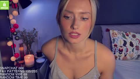 The Queen Bitch of the United Kingdom online show from April 9, 6:16 am