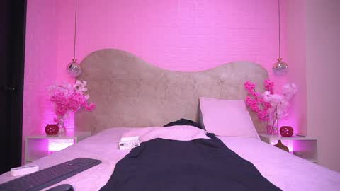 Zoe  online show from May 21, 3:04 am