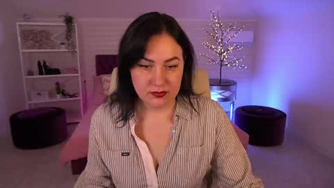 Zafiramoonn online show from May 12, 6:21 am