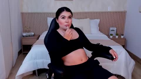  Laura  online show from September 11, 6:41 pm
