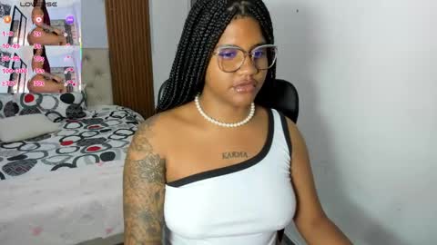 zahra_rose online show from May 7, 9:07 pm