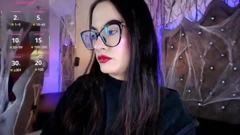   online show from November 5, 6:13 pm