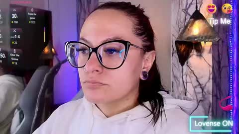   online show from March 25, 8:12 pm