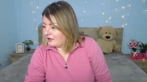 zannadreil online show from January 20, 7:04 pm