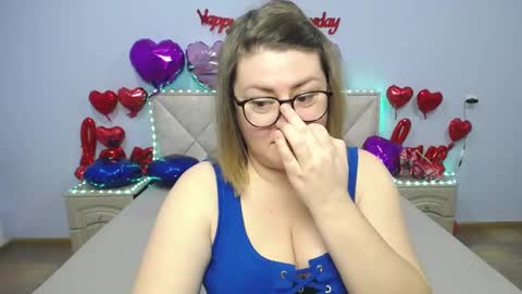 zannadreil online show from February 18, 7:21 pm