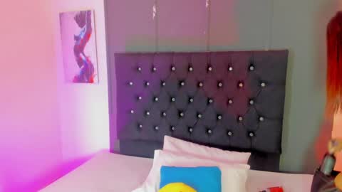 zaphiro__sky online show from April 4, 8:46 am