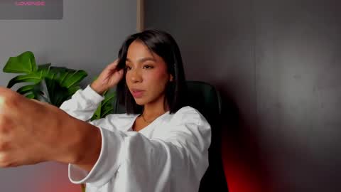 Zara online show from May 29, 10:30 pm