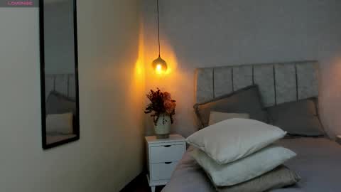 zara online show from February 4, 12:08 pm