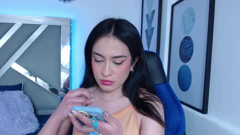 zaradames_ online show from December 29, 5:42 am
