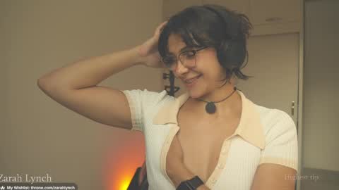 Miss Lynch   Next show  2911 online show from May 22, 10:19 pm