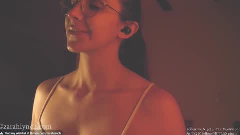 Snapshot of zarahlynch chatting on March 4, 4:17 am Miss Lynch Next show 2911 online show from March 4, 4:17 am