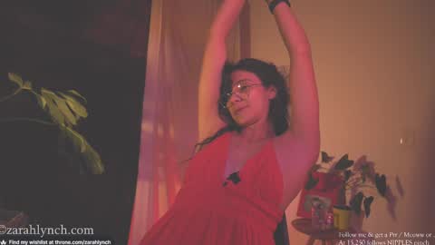 Snapshot of zarahlynch chatting on February 20, 2:40 am Miss Lynch Next show 2911 online show from February 20, 2:40 am