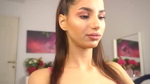 zariavera online show from September 18, 7:01 pm