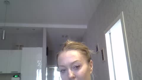 Zarina Swift online show from May 19, 4:19 am