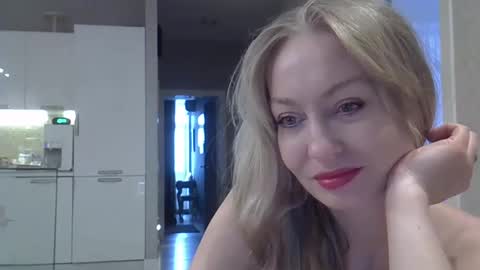 Zarina Swift online show from December 10, 4:45 am