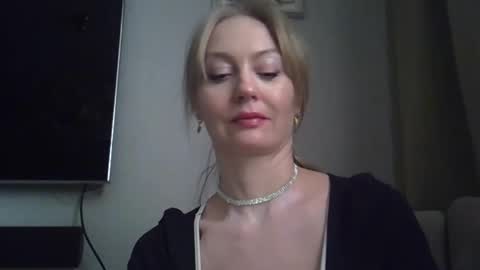 Zarina Swift online show from December 7, 9:17 am