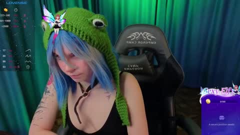 Snapshot of zelda_1 chatting on February 4, 6:38 pm Zelda online show from February 4, 6:38 pm