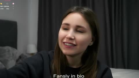 Emilia online show from October 13, 1:41 am