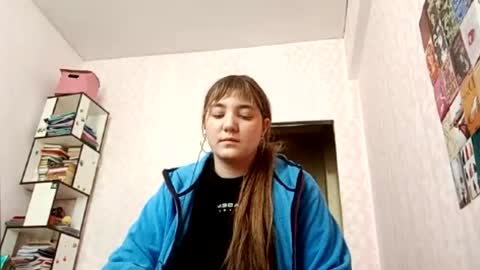 zeniabrossoit online show from May 23, 6:56 am