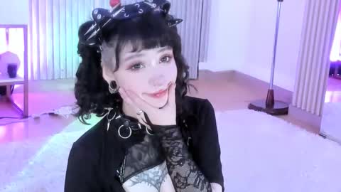    online show from October 10, 3:17 pm