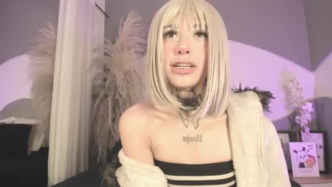 zhally_dee online show from May 21, 11:41 am