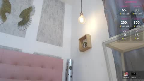 ZHAMIRA  ANDRES online show from May 8, 8:32 pm