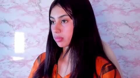 Snapshot of zharyt_18 chatting on September 29, 11:43 pm Sharit Robins online show from September 29, 11:43 pm