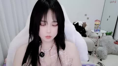 zhen online show from March 21, 4:12 pm