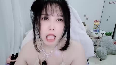 zhen online show from March 24, 6:57 pm