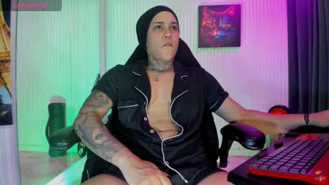 zhoestrong online show from May 18, 4:07 am