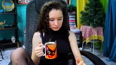 zianichols online show from January 15, 12:25 pm