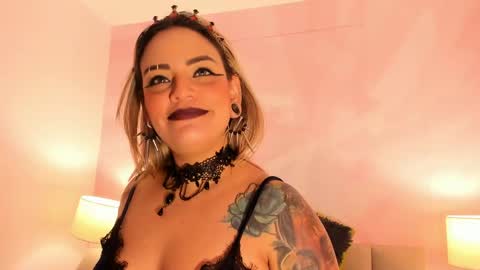 zihaadams_ online show from May 22, 1:58 am