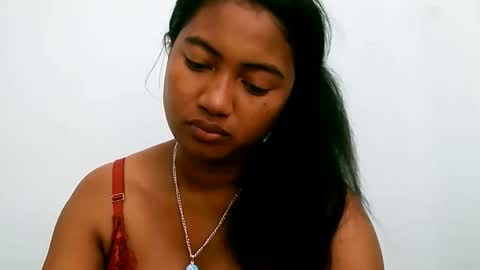 elly online show from May 13, 7:25 am