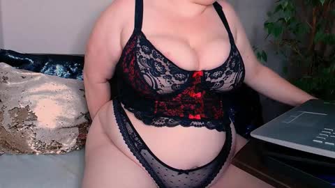 zinacorleone online show from December 10, 9:44 am