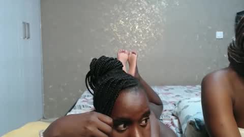 Zinadine online show from April 4, 4:28 pm