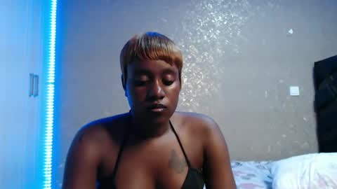 Zinadine online show from April 9, 6:35 pm