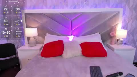 zoe_banks_ online show from February 20, 3:12 am