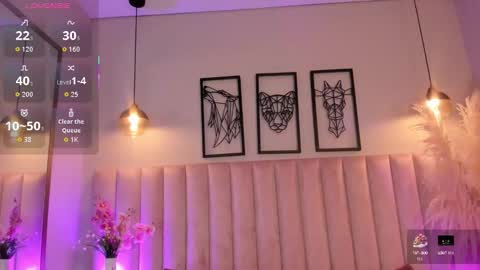 zoe_banks_ online show from September 25, 1:32 pm