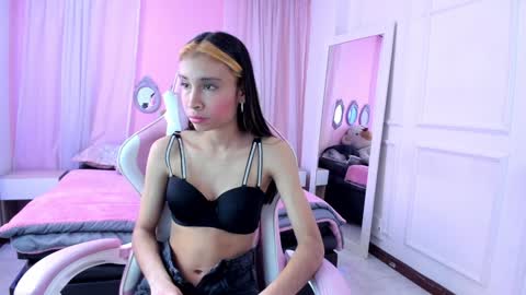 Zoe  online show from December 26, 4:58 pm