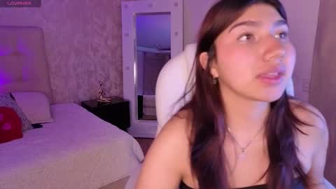 zoe  online show from October 3, 3:55 am