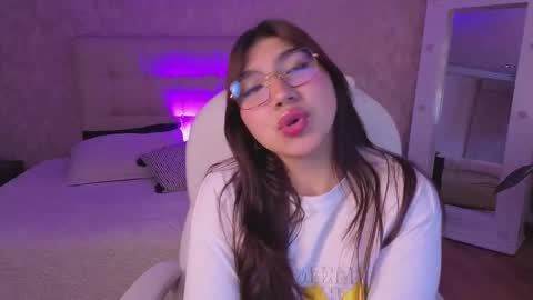 zoe  online show from September 27, 5:03 am