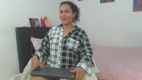 Zoe online show from November 7, 5:07 pm