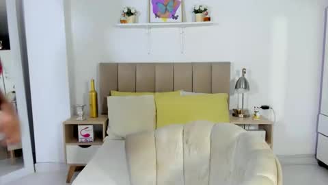 Zoe Gruber online show from April 29, 11:43 pm