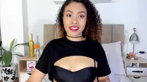 Zoe Gruber online show from February 6, 12:14 am