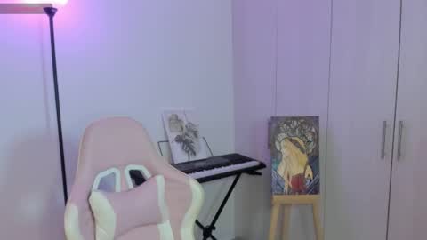 zoe online show from September 8, 10:42 pm